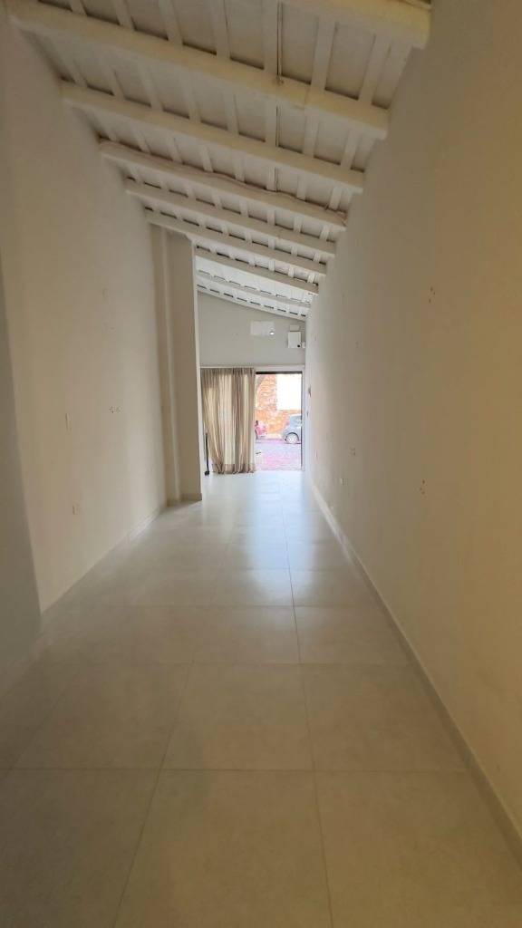 Local comercial 25 m² | San Cristobal — foto 3