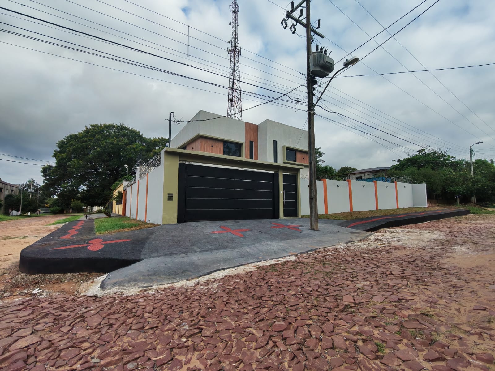 ALQUILO CASA DE 3 HABITACIONES EN ÑEMBY — foto 2
