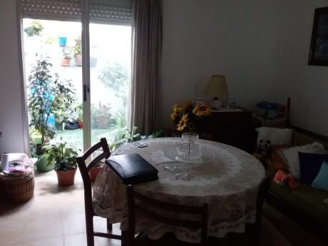 Apartamento De Un Dormitorio Con Dos Patios Abiertos