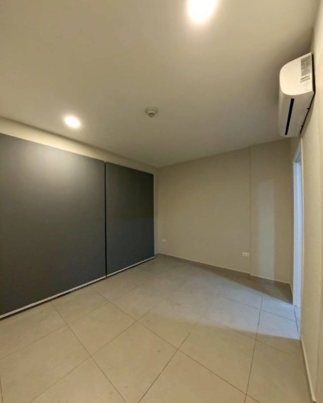 ALQUILO DEPARTAMENTO EN EDIFICIO FORTALEZA 25 DE MAYO — foto 2