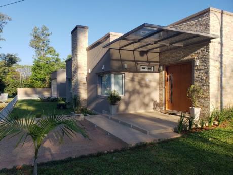 Casa Zona Surubi í