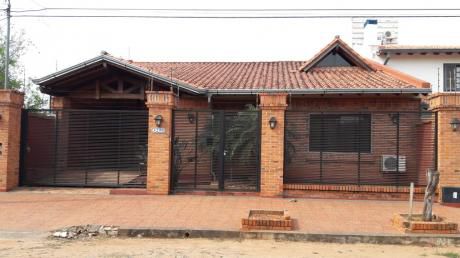 Vendo Casa. Fernando De La Mora, Zona Norte. Villa Olimpia