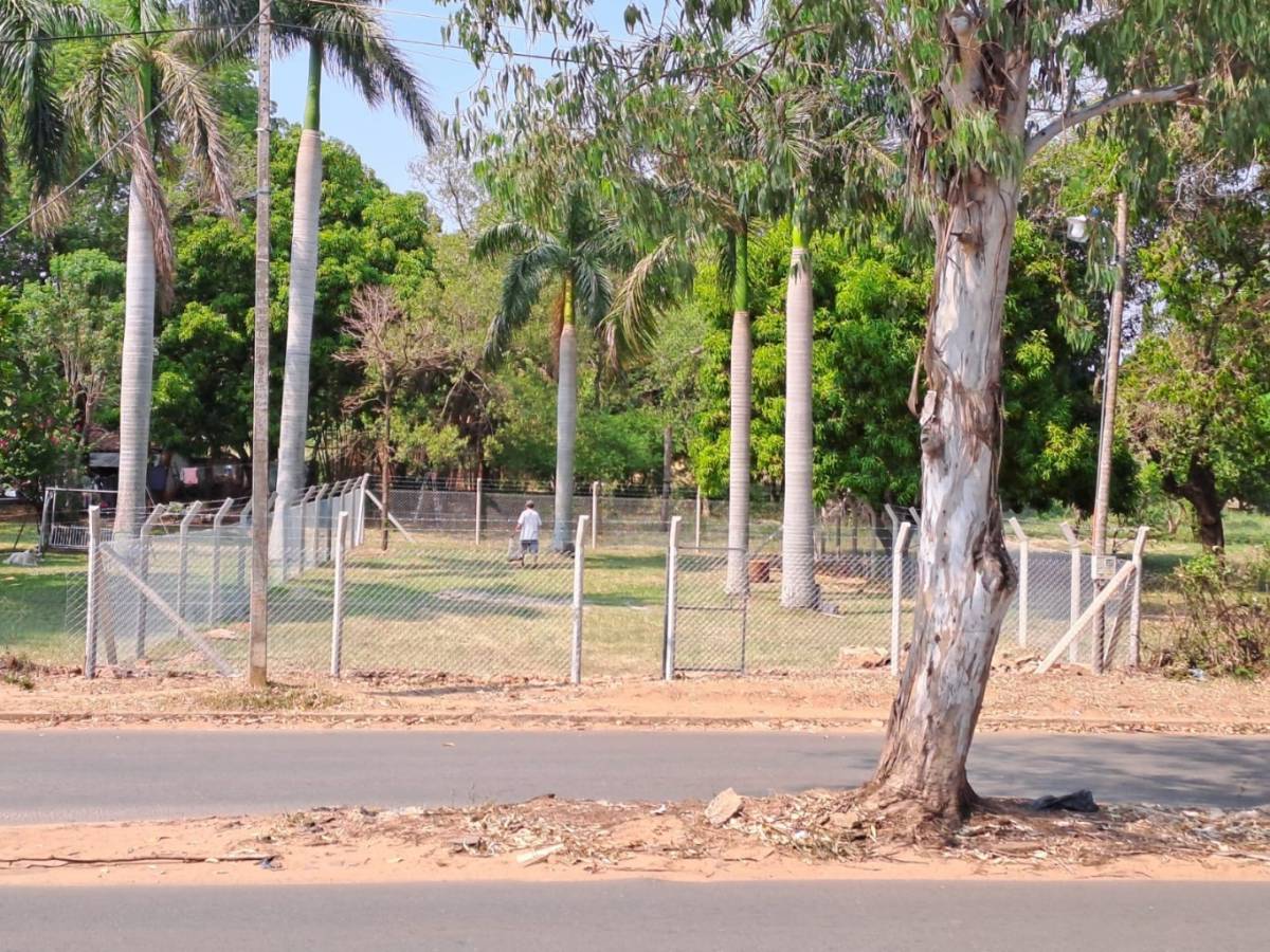 En venta terreno con Inmejorable Ubicacion! Luque Laurelty — foto 3