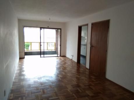 Venta De Apto Pocitos 2 Dormitorios