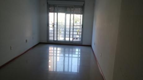 Monoambiente Prox Al Parque Rodo Con Garage - Pocitos