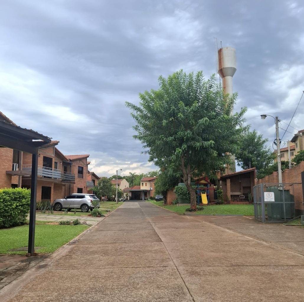 ALQUILO DUPLEX EN BARRIO CERRADO  SAN LORENZO - LAGUNA GRANDE — foto 3