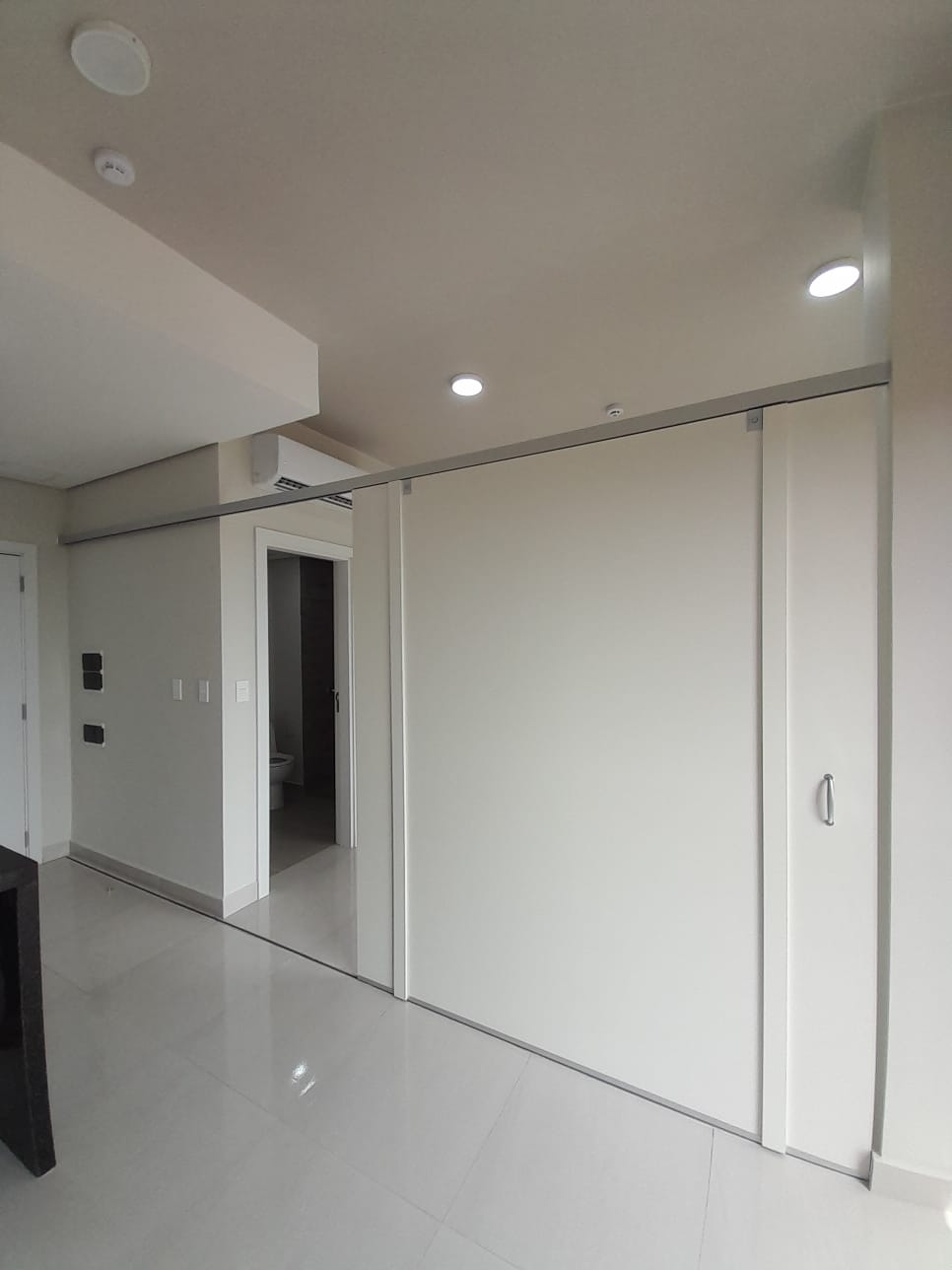 ALQUILO MONOAMBIENTE Y DE 1 HABITACION EN ZUBA 18 ZONA CIT — foto 2