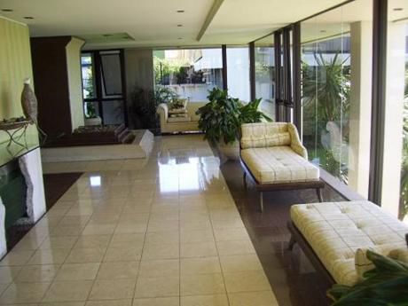 Apartamento En Alquiler 2 Dormitorios Con Garaje Sin Muebles