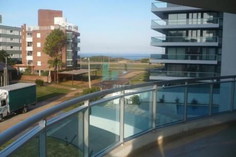 Apartamentos En Playa Brava