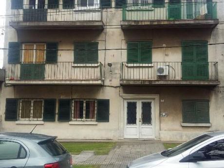 Saladero Farina Y Valladolid Atras De Tienda Inglesa