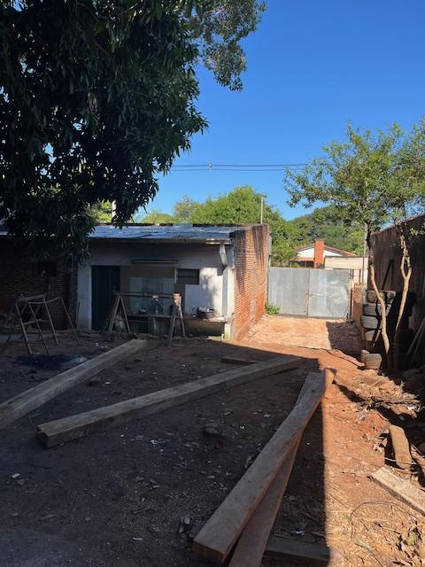 Capiata en Venta Lote con dos Salones Comerciales y un Tinglado — foto 3