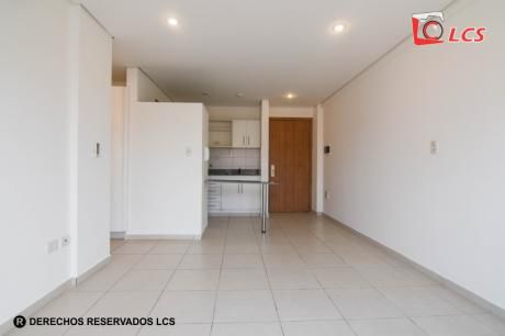 A0129 Alquilo Departemento, Barrio Las Mercedes