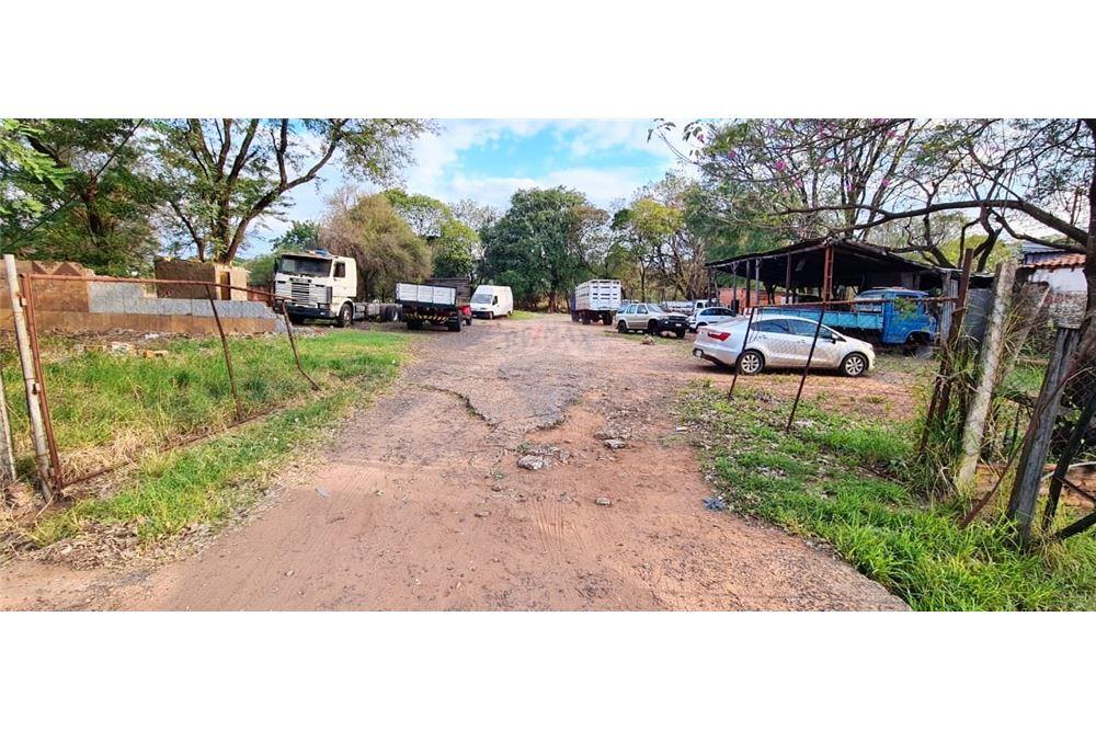 ALQUILO AMPLIO TERRENO SOBRE RUTA 2 ZONA SHOPPING SAN LORENZO — foto 2