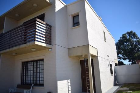 Nueva - Excelente Construcción, Próximo Al Mar Y Servicios - Solymar Sur