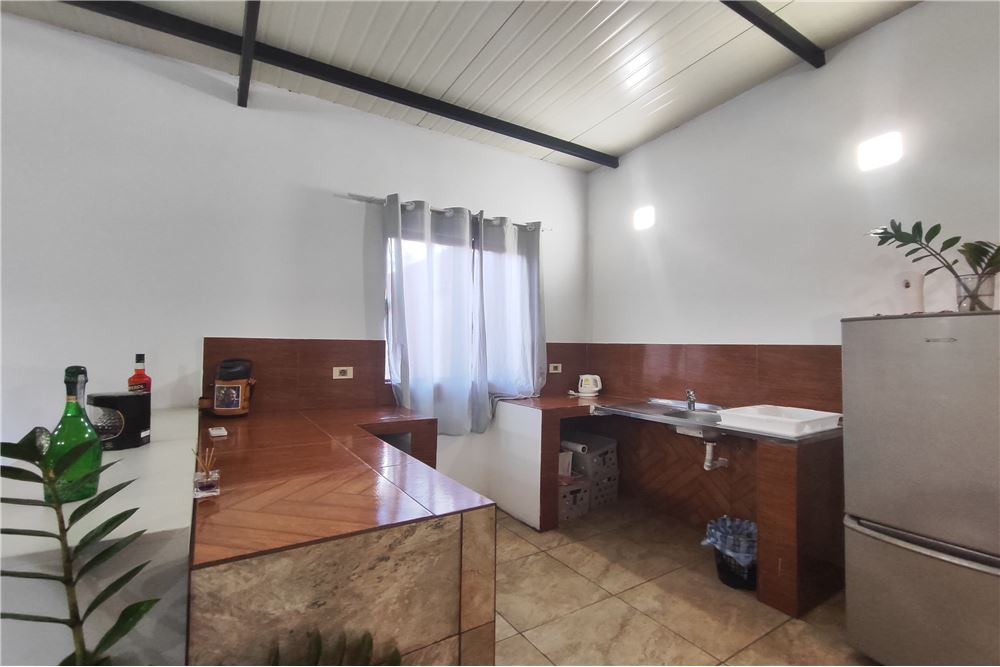 Casa - Venta - San Bernardino, Paraguay — foto 3