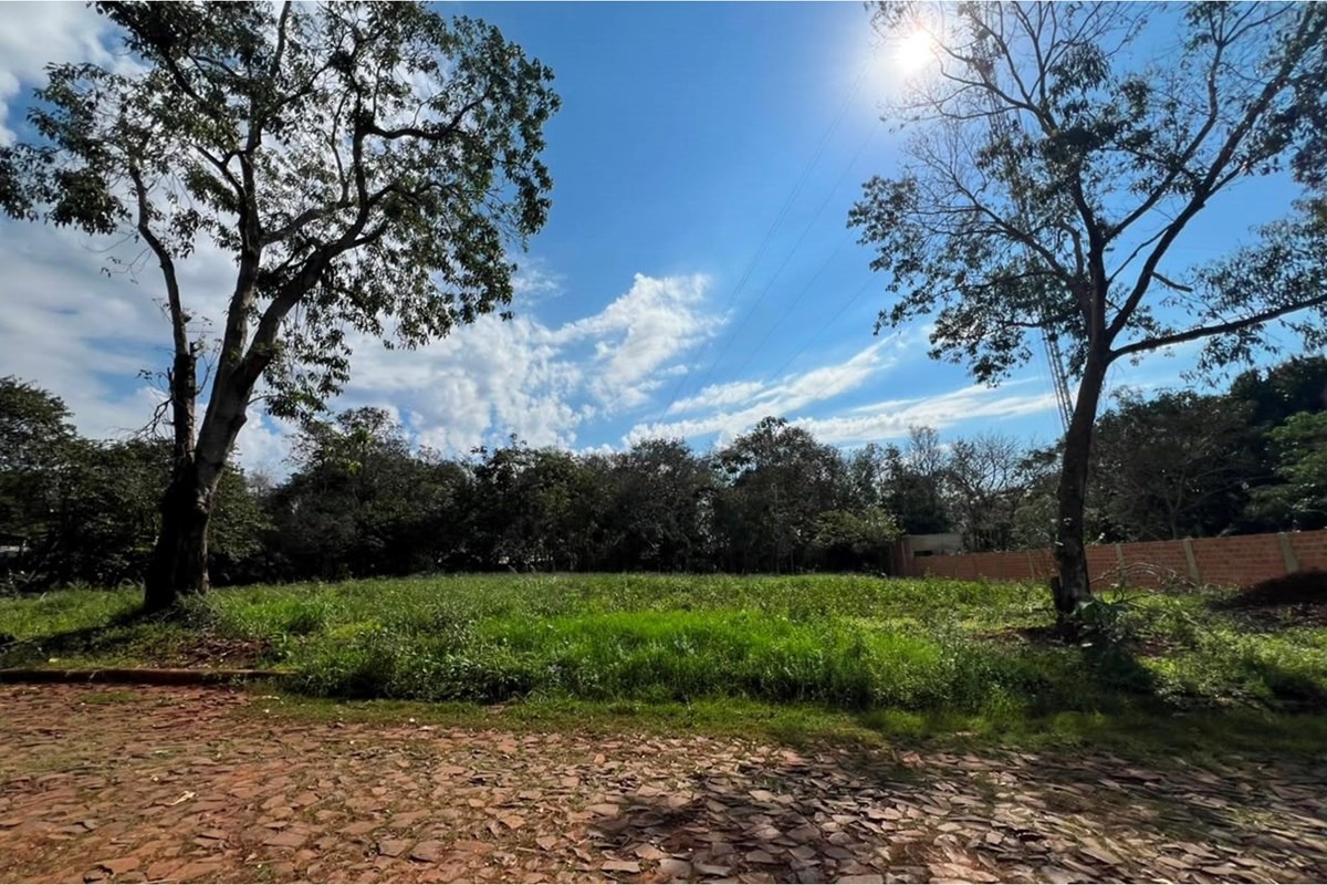 Amplio terreno de 2.659m2 en venta - Hernandarias, Barrio Caacupemi. — foto 3