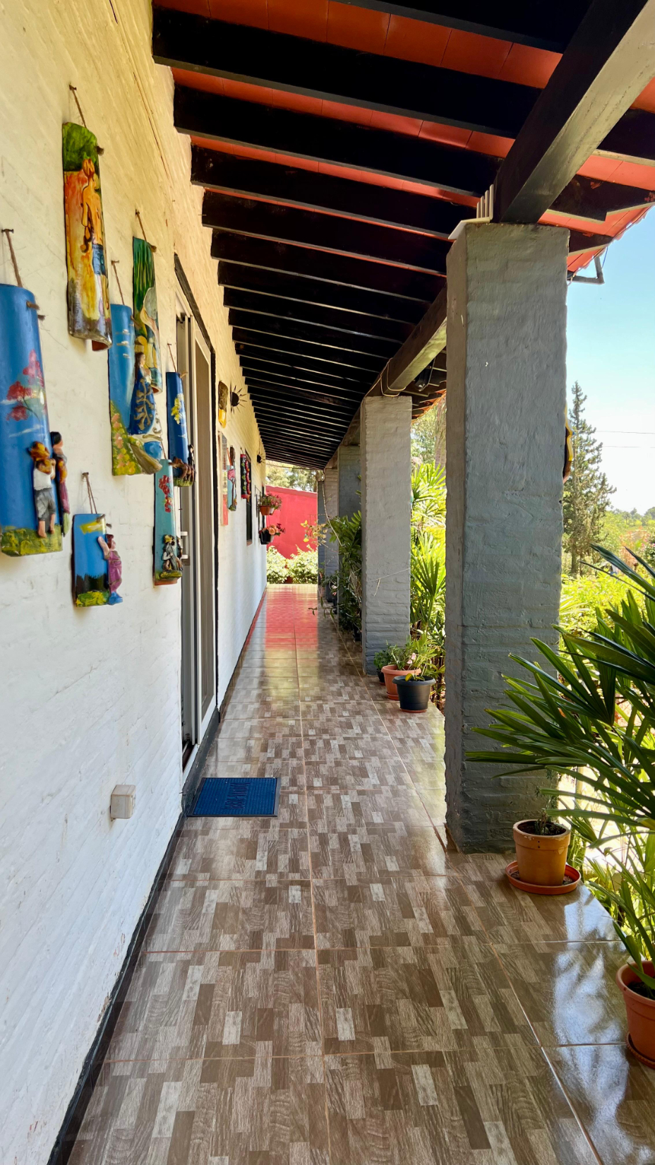 SE VENDE HOTEL EQUIPADO EN LA CIUDAD DE VALENZUELA — foto 3