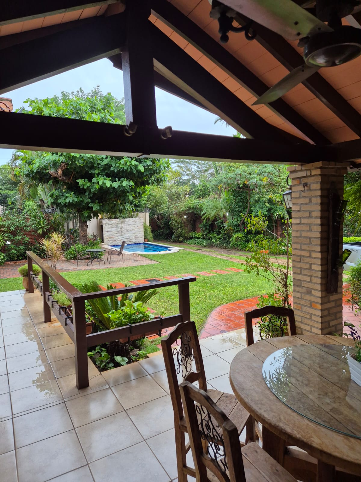 ALQUILO HERMOSA CASA EN LAMBARE A PASOS DE LA MUNICIPALIDAD — foto 2