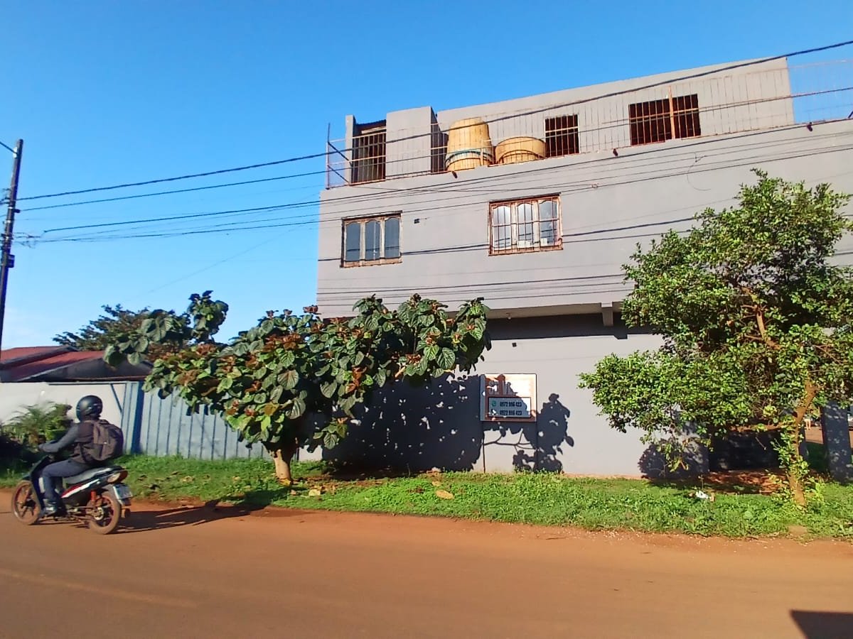 VENDO EDIFICIO COMERCIAL EN BARRIO SAN JOSÉ — foto 2