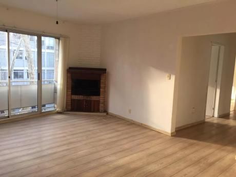 Pocitos, 3 Dorm, 2 Baños, 2do Por Esc, Estufa Leña Y Patio!
