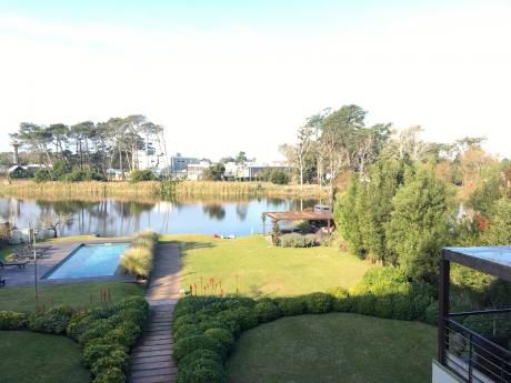 Av De Las Américas, Divina Vista Al Lago, Excelente Distribución, único. Ggex2