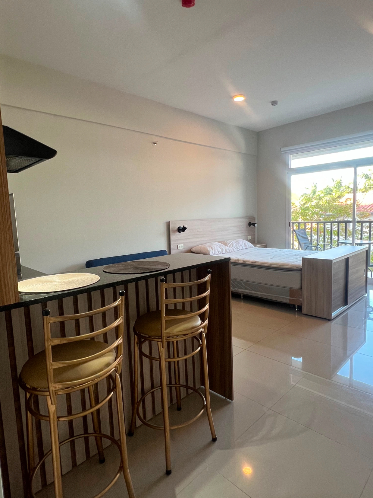 Alquilo Monoambiente Amoblado en Fernando de la Mora | Gs. 3.500.000 — foto 2
