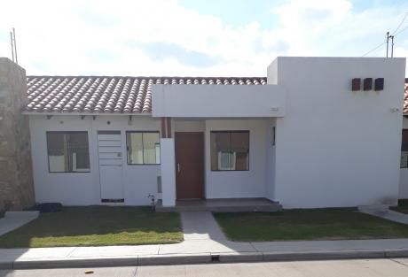 Hermosa Casa A Estrenar En Alquiler O Venta