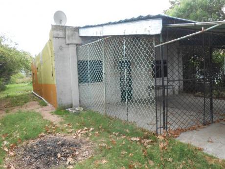 Oportunidad!! Buen Inmueble, Con Amplio Terreno!!