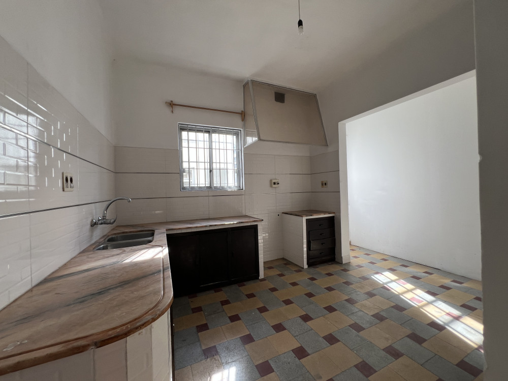 Alquiler casa 5 dormitorios en Brazo Oriental. Bv. Artigas · Foto 10