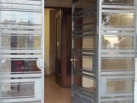 Monoambiente En Ciudad Vieja