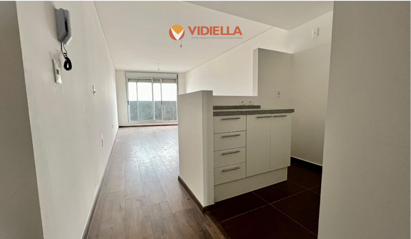 Alquiler apartamento 1 dormitorio con garaje, Torre Centra| Cordón · Foto 3