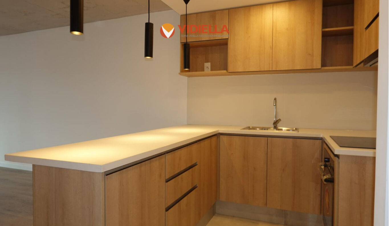 Alquiler apartamento 2 dormitorios con garaje, Buceo, zona WTC