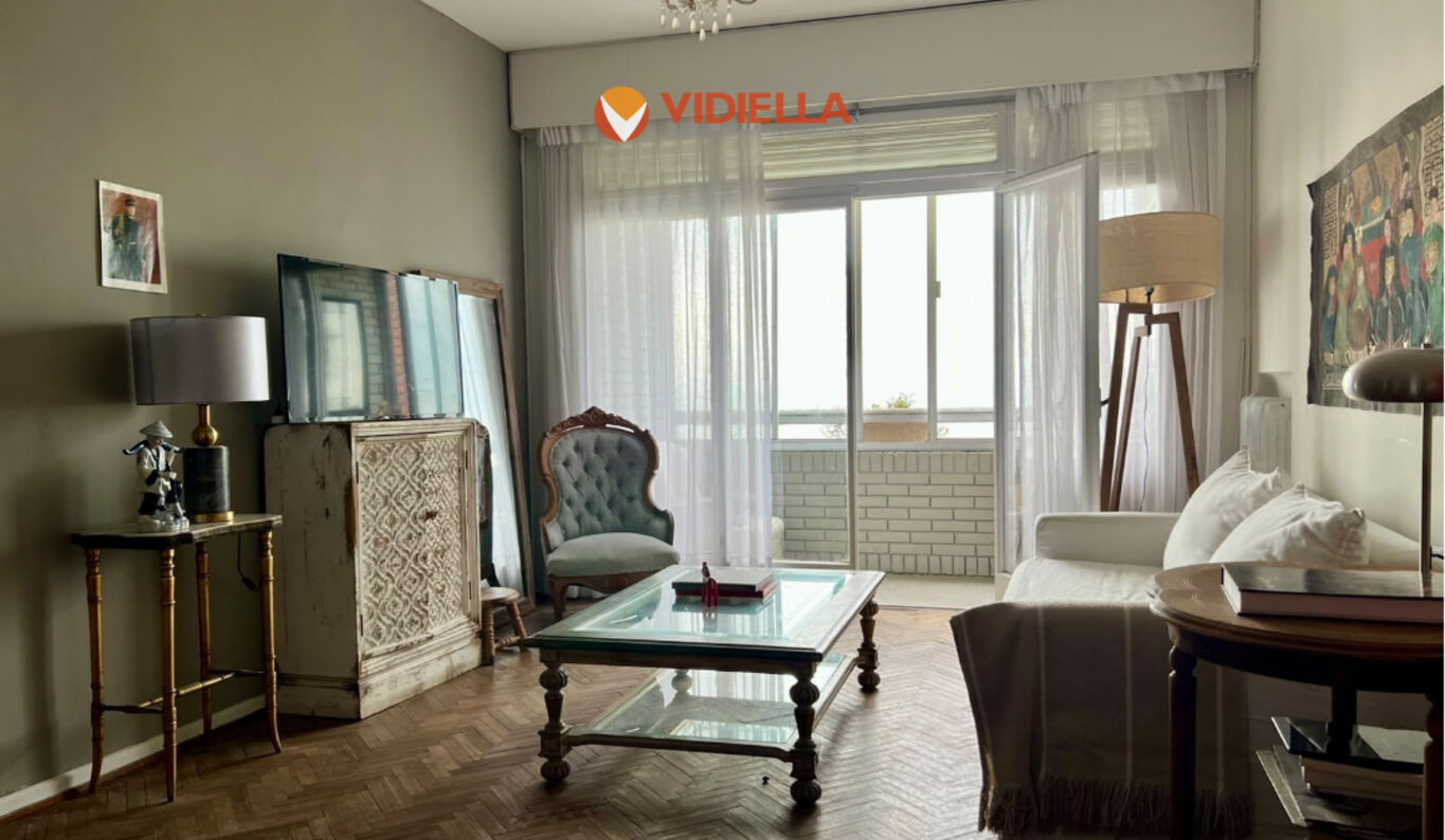 Venta apartamento 2 dormitorios, vista a la rambla, Ciudad Vieja