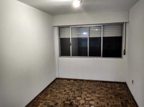 Centro, 1 Dorm Ctafte,luminoso, Piso 7. Garantia: Anda.
