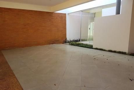 Moderna Mariscal Estigarribia 4 Dormitorios Como Nueva