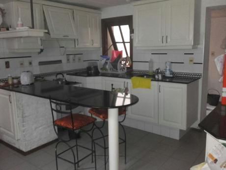 Reciclada Casa De 3 Dorm, + Gge. Emilio Frugoni Cordón Sur