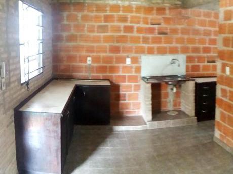Alquilo Depto De 2 Dormitorios A Metros De La Facultad De Derecho En Trinidad.