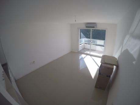 Apartamento En Puertito Del Buceo, Wtc, Rambla Y Shopping!!