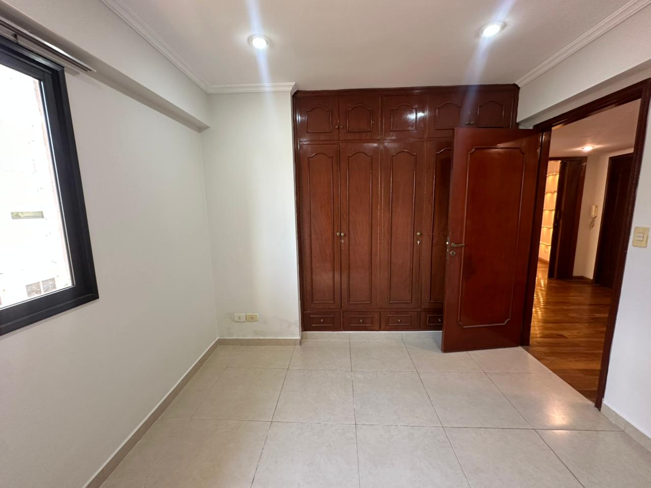 Departamento en alquiler en Las Mercedes, Asunción — foto 3