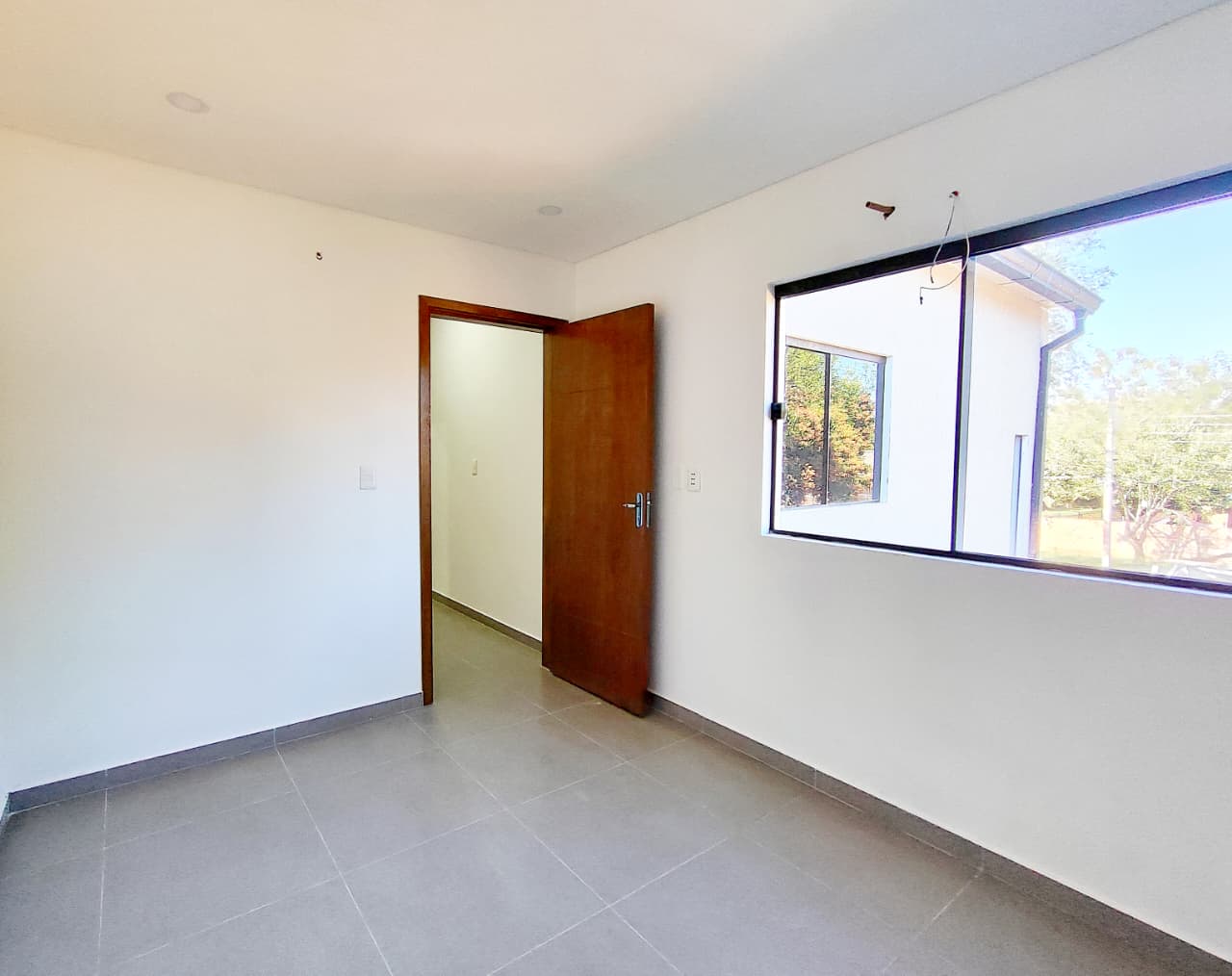 Vendo Duplex A Estrenar En Luque, Zona De La Municipalidad — foto 3