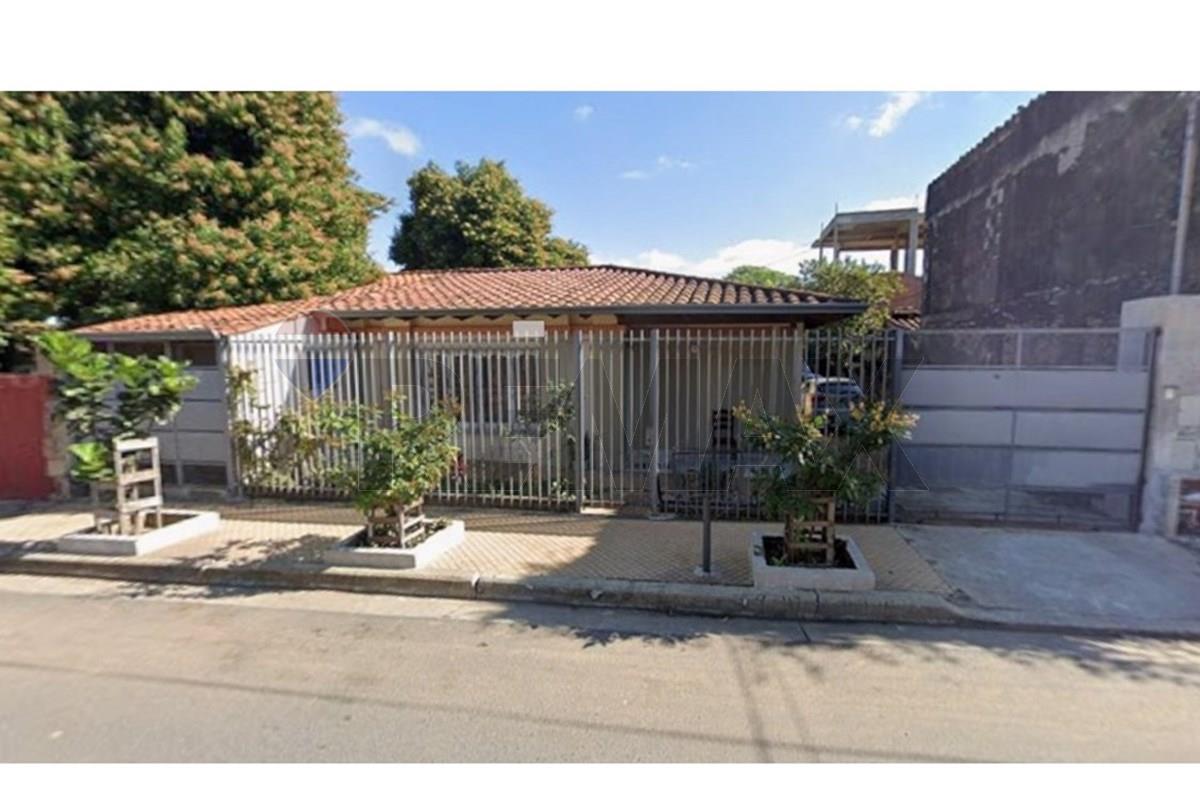Casa en venta en Loma Pytá