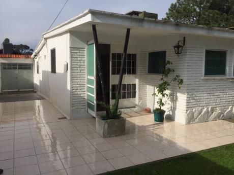 Chalet En Solymar Sobre Calle Gabiotas A 2 Del Mar