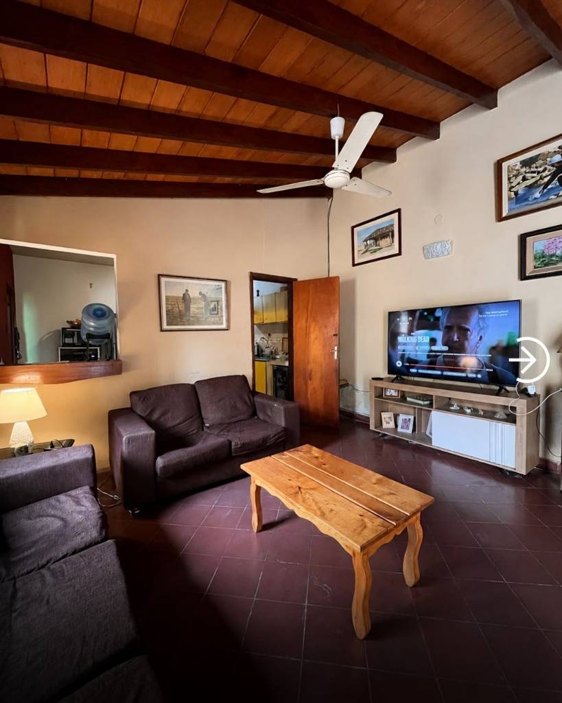 Casa en venta – Barrio Mburucuyá Precio de terreno — foto 3