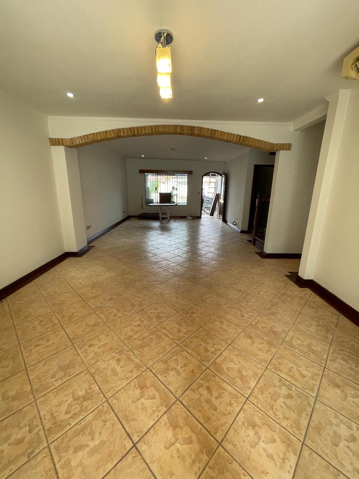 Duplex en alquiler - Excelente ubicacion — foto 2