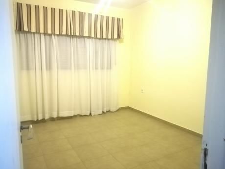 Apartamento 1 Dorm Al Frente Sin Gastos Comunes