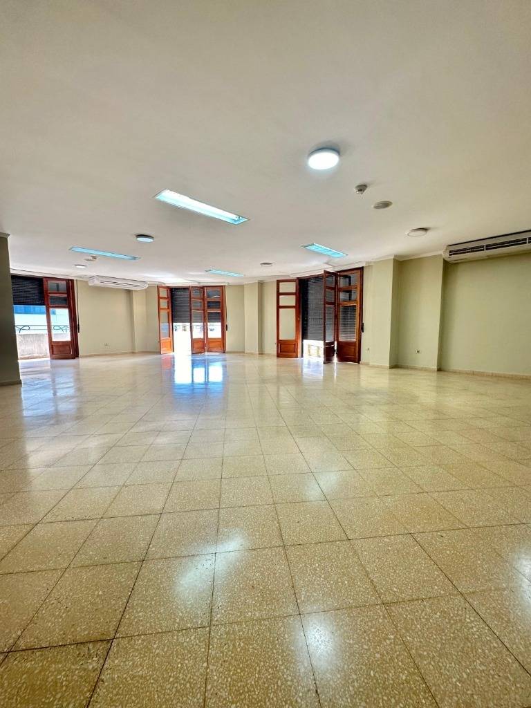 ALQUILO PISO COMPLETO EN ESQUINA EN EL CENTRO HISTÓRICO DE ASUNCION — foto 3