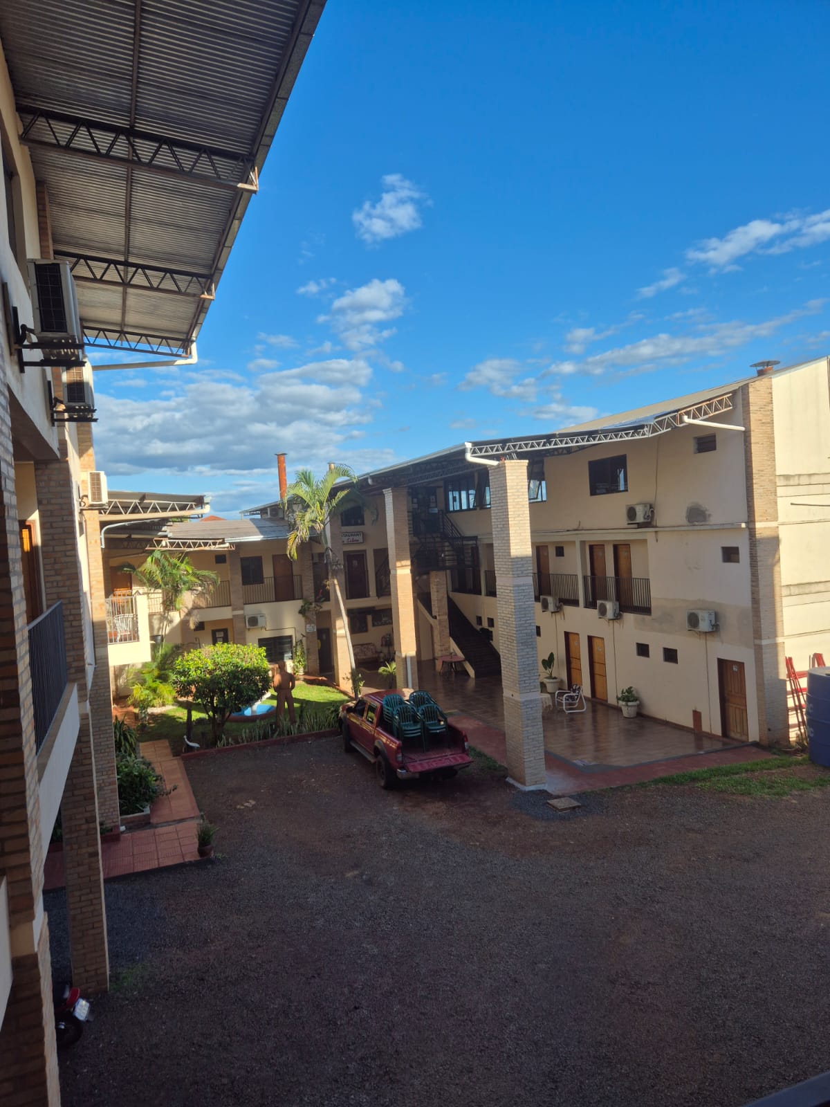 Imponente hotel en venta en Obligado, Itapúa. — foto 3