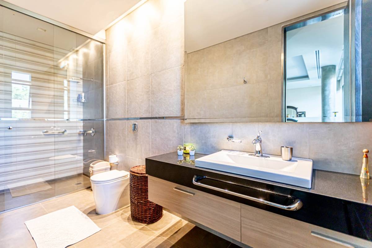 ALQUILO RESIDENCIA DE LUJO EN LUQUE - CONDOMINIO LAS PIEDRAS — foto 2