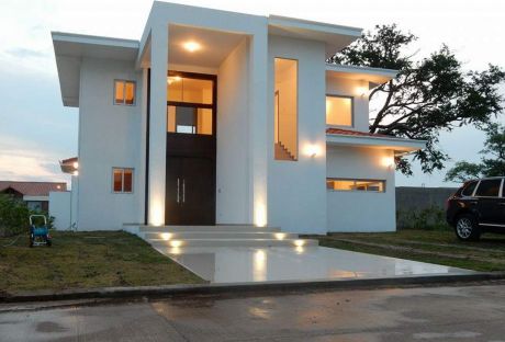 Casa A Estrenar En El Urubo