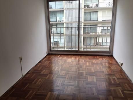 A 100 Mts De Rambla Y Plaza Gomensoro, Al Ft Port., G.c 4700